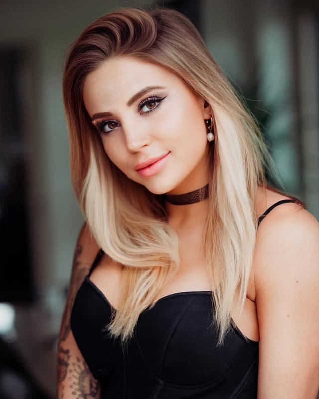@cas.zu's Instagram post posted on date 12/28/2022 which generated 3278 likes and 87 comments