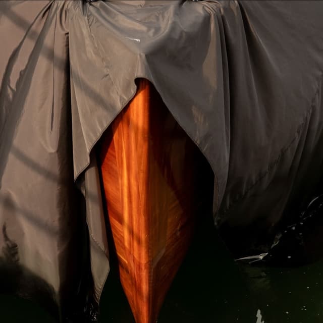 @comoclassicboats's Instagram post posted on date 10/23/2025 which generated 391 likes and 18 comments