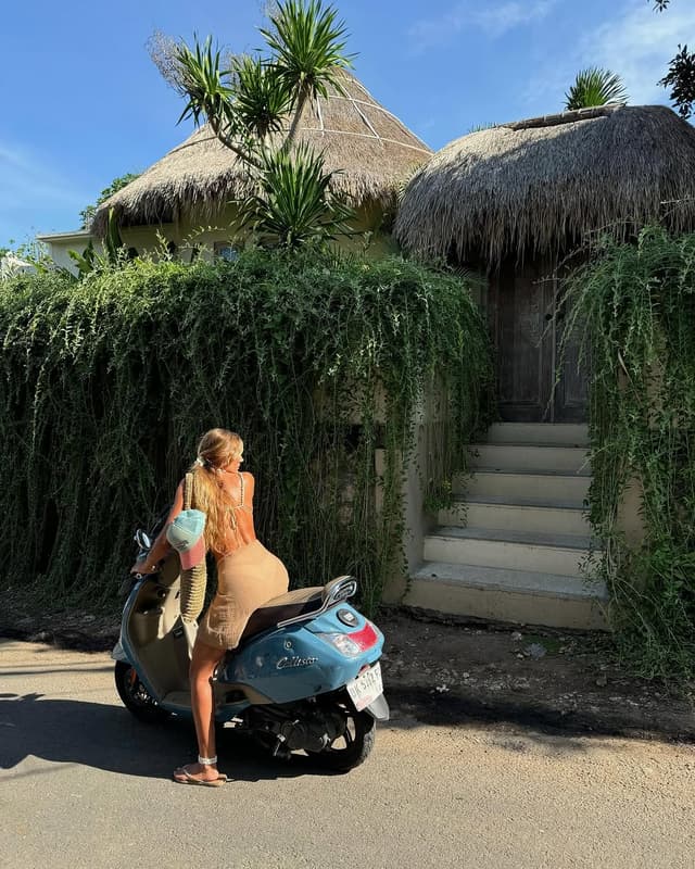 @deborahgasparr's Instagram post posted on date 4/23/2025 which generated 3 likes and 21 comments