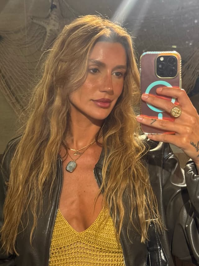 @deborahgasparr's Instagram post posted on date 8/28/2026 which generated 2250 likes and 49 comments