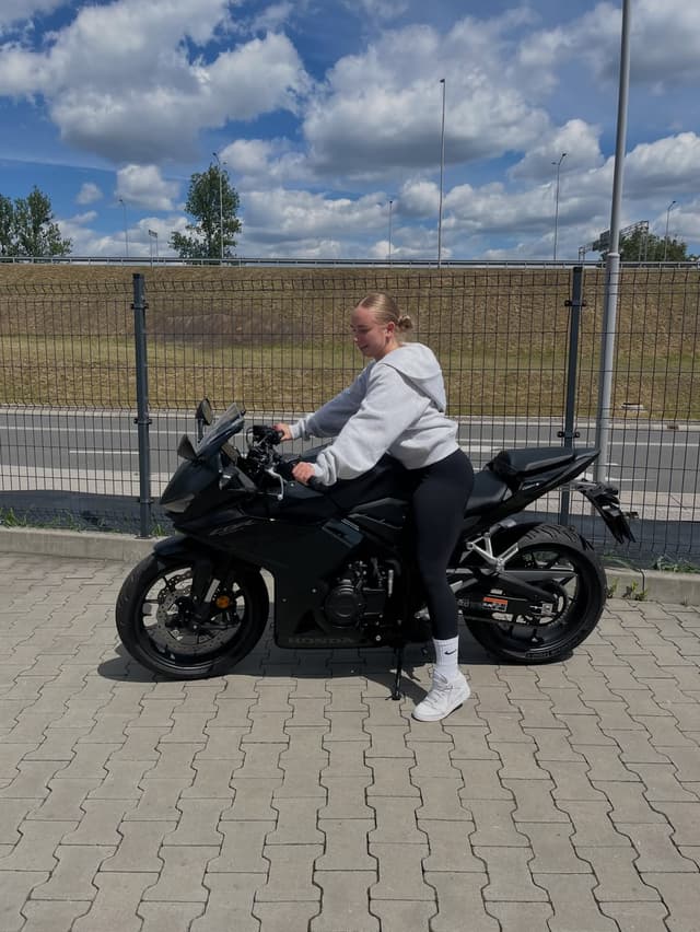 @domi_kakol's Instagram post posted on date 7/11/2026 which generated 3 likes and 2 comments