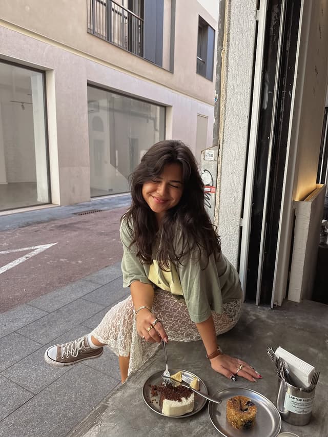 @elasesil's Instagram post posted on date 9/23/2026 which generated 4575 likes and 156 comments