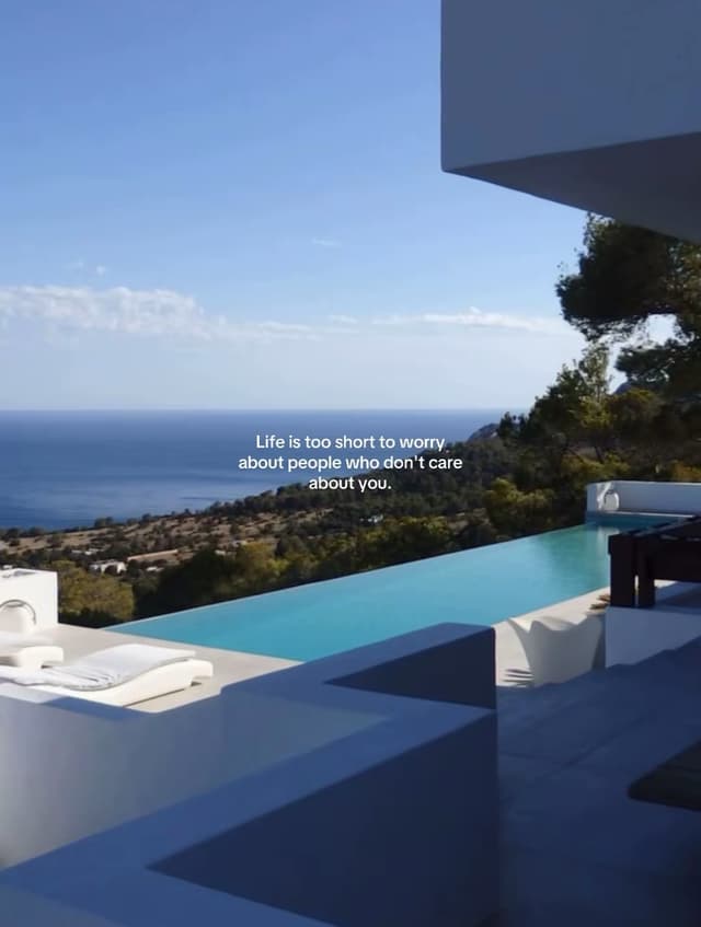 @elvionlume's Instagram post posted on date 10/20/2026 which generated 227 likes and 0 comments