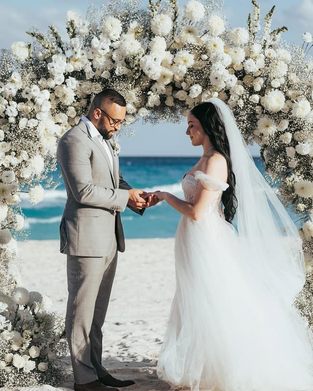 @eumariaalmeida's Instagram post posted on date 11/23/2023 which generated 324 likes and 20 comments