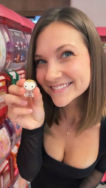@eva_klein09's Instagram post posted on date 10/2/2026 which generated 1035 likes and 66 comments