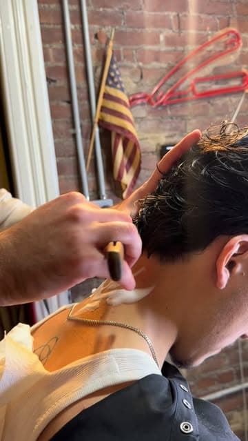 @ezbladeshavingproducts's Instagram post posted on date 3/24/2026 which generated 15 likes and 2 comments