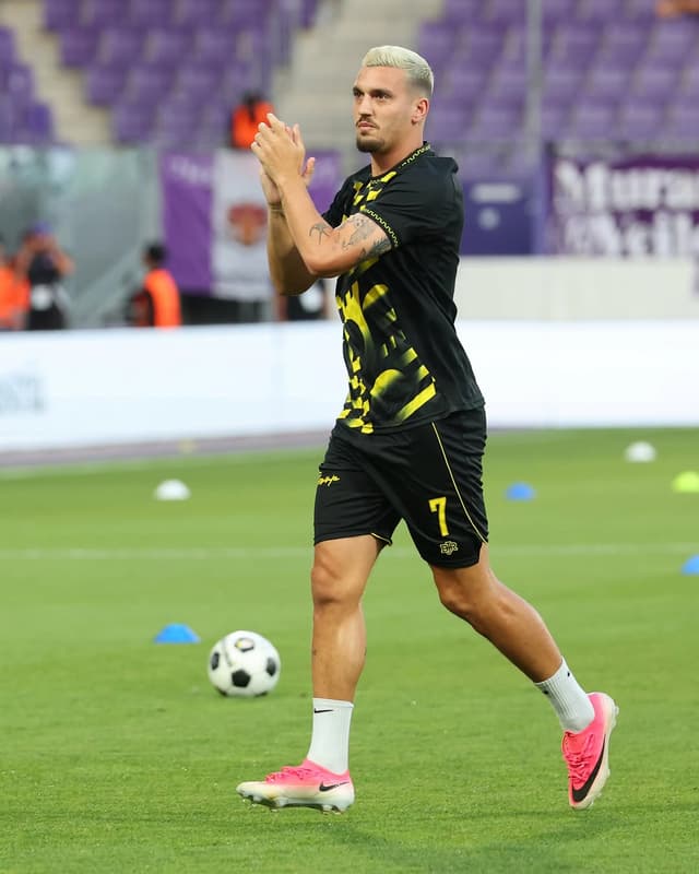 @fcbeitar's Instagram post posted on date 8/13/2026 which generated 1738 likes and 7 comments