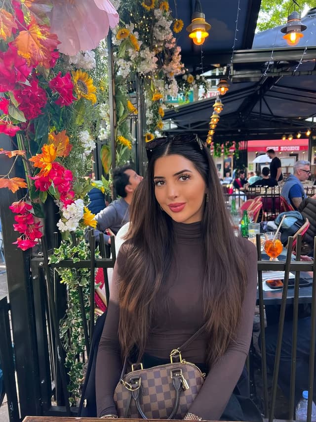 @feliciaaureax's Instagram post posted on date 9/29/2025 which generated 3 likes and 4 comments