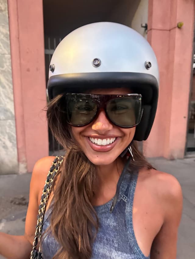 @francescaacuccuru's Instagram post posted on date 7/9/2026 which generated 74351 likes and 92 comments