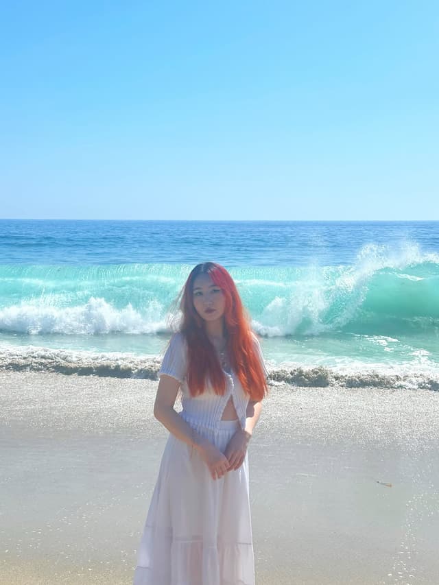 @fufucollectss's Instagram post posted on date 5/20/2026 which generated 2433 likes and 85 comments