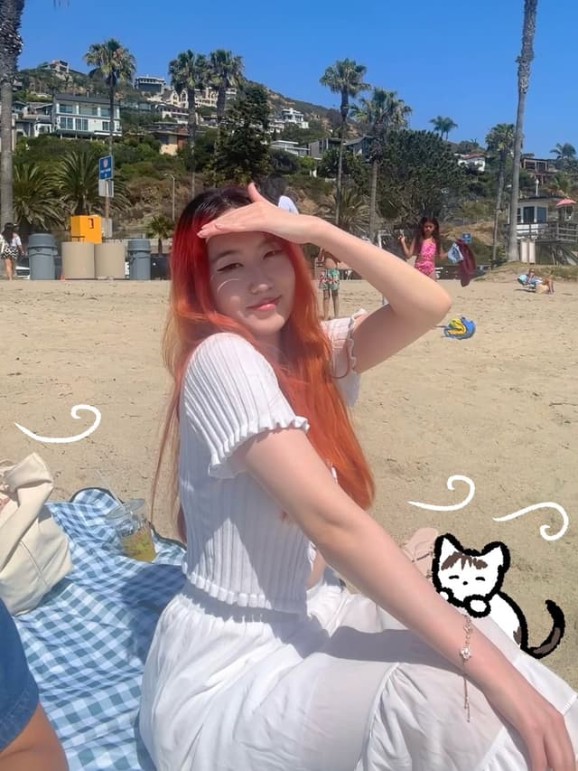 @fufucollectss's Instagram post posted on date 6/21/2026 which generated 883 likes and 24 comments