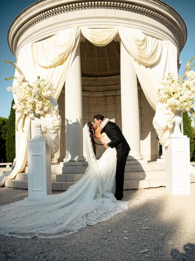 @gianninagibelli's Instagram post posted on date 6/21/2026 which generated 185535 likes and 1182 comments