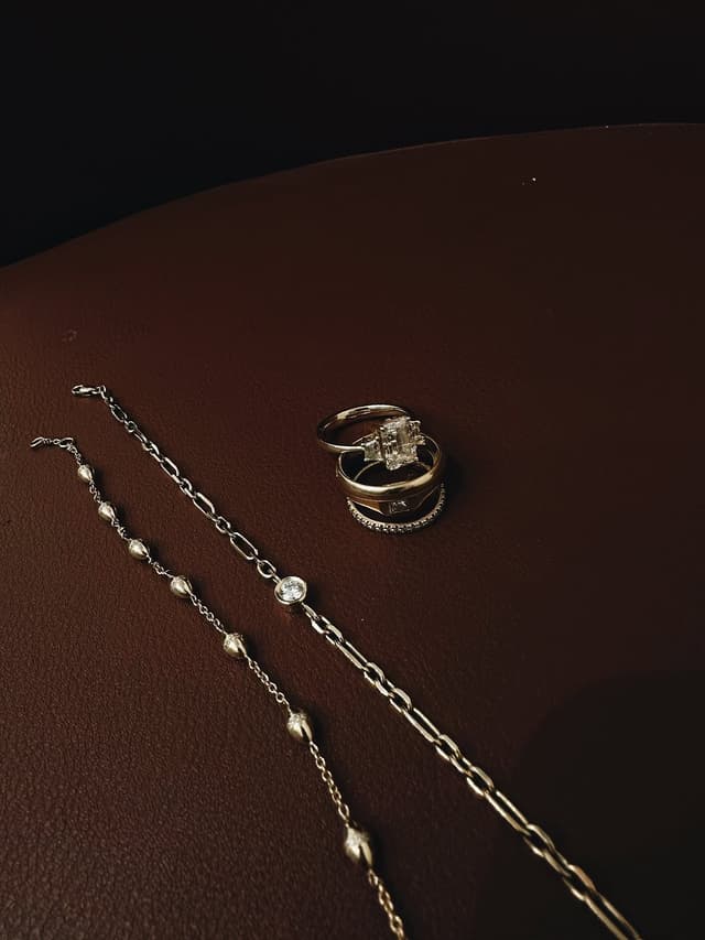 @hotcrown's Instagram post posted on date 7/31/2026 which generated 4 likes and 0 comments
