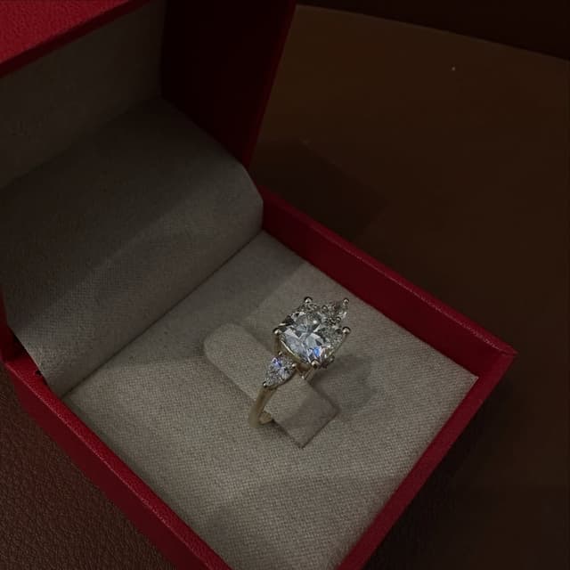 @hotcrown's Instagram post posted on date 8/7/2026 which generated 7 likes and 0 comments