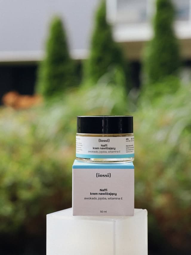 @iossi.cosmetics's Instagram post posted on date 9/11/2026 which generated 20 likes and 1 comments