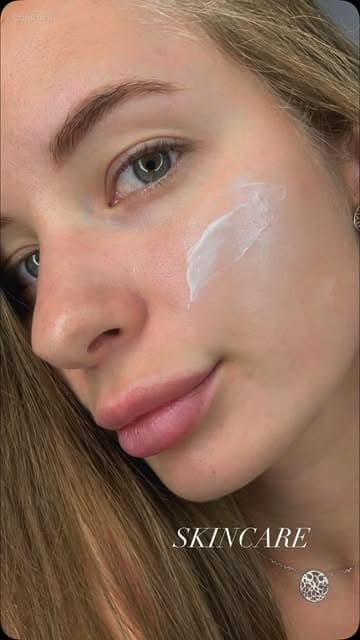 @iossi.cosmetics's Instagram post posted on date 9/18/2026 which generated 24 likes and 2 comments
