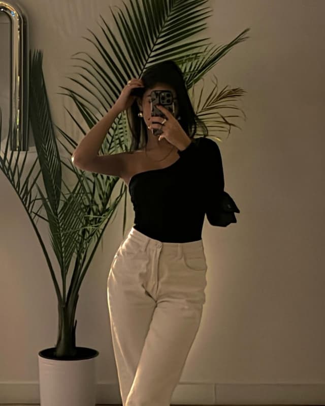 @ipeksays's Instagram post posted on date 3/28/2024 which generated 3 likes and 15 comments