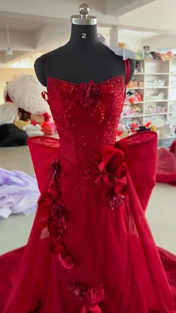 @is_wedding_dress_factory's Instagram post posted on date 8/27/2026 which generated 3 likes and 0 comments