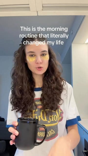 @itsalexaarose's Instagram post posted on date 10/2/2026 which generated 2380 likes and 16 comments