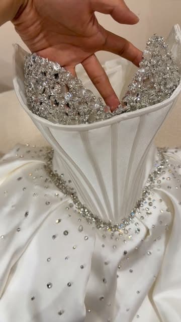 @julyfocusweddingdress's Instagram post posted on date 5/31/2026 which generated 698716 likes and 790 comments
