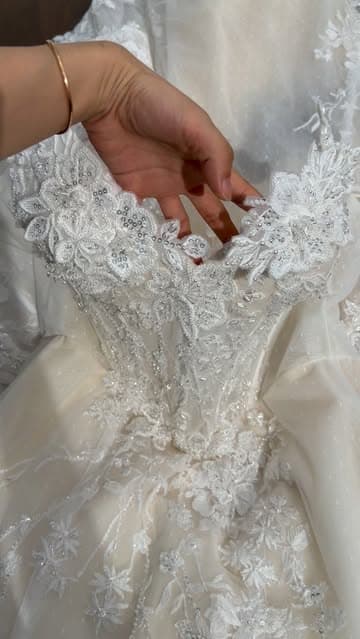 @julyfocusweddingdress's Instagram post posted on date 8/13/2026 which generated 196 likes and 1 comments