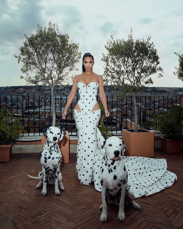 @kimkardashian's Instagram post posted on date 10/26/2026 which generated 1713565 likes and 7451 comments