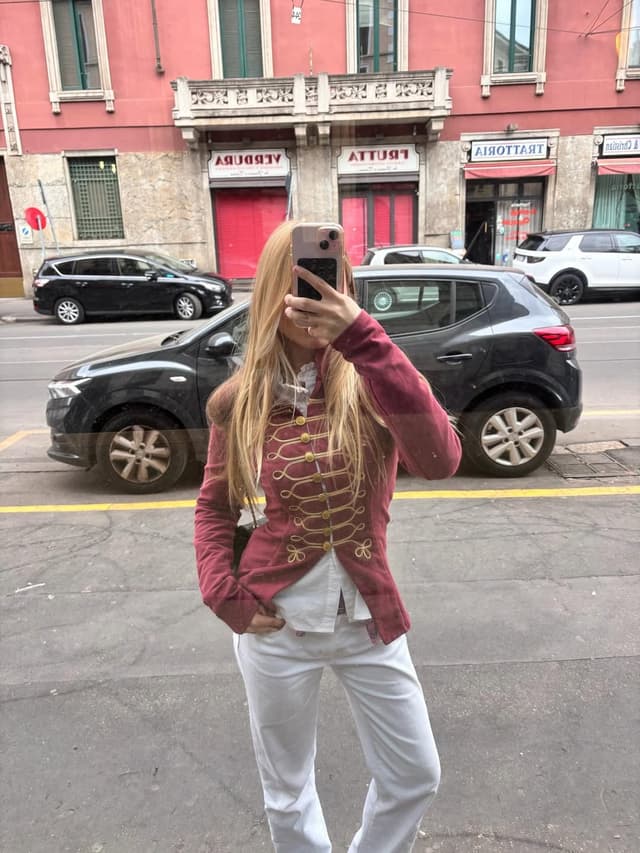 @lauriis_gr's Instagram post posted on date 4/13/2026 which generated 3 likes and 34 comments