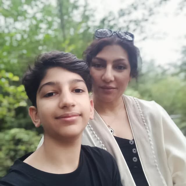 @le.ili_baqeri's Instagram post posted on date 5/4/2025 which generated 53 likes and 1 comments