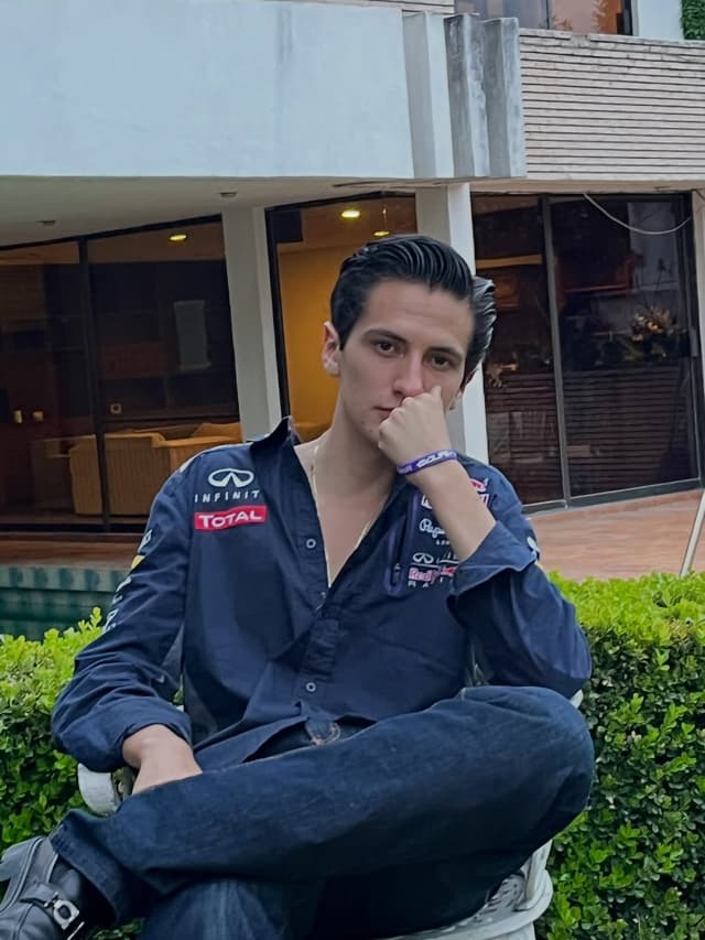 @leoglesss's Instagram post posted on date 7/2/2026 which generated 3 likes and 2 comments