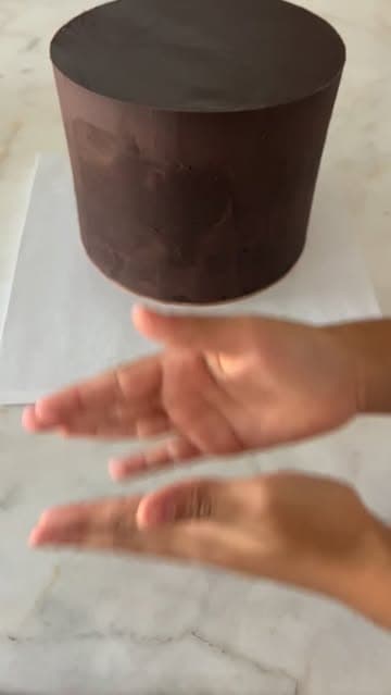 @lolys_cakess's Instagram post posted on date 10/17/2026 which generated 11 likes and 4 comments