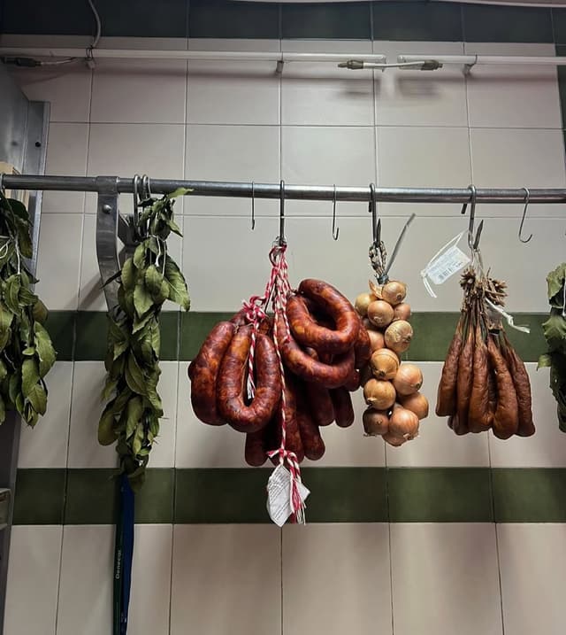 @maerestaurante's Instagram post posted on date 11/29/2025 which generated 3 likes and 1 comments