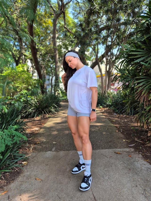 @mandymelofit's Instagram post posted on date 8/9/2026 which generated 31 likes and 2 comments