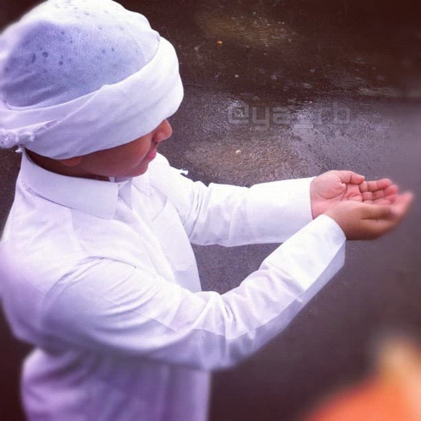 @mouza_uae's Instagram post posted on date 7/23/2012 which generated 27 likes and 1 comments