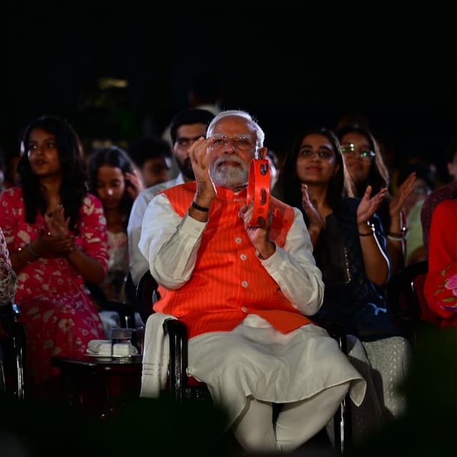 @narendramodi's Instagram post posted on date 9/25/2026 which generated 2086604 likes and 24918 comments