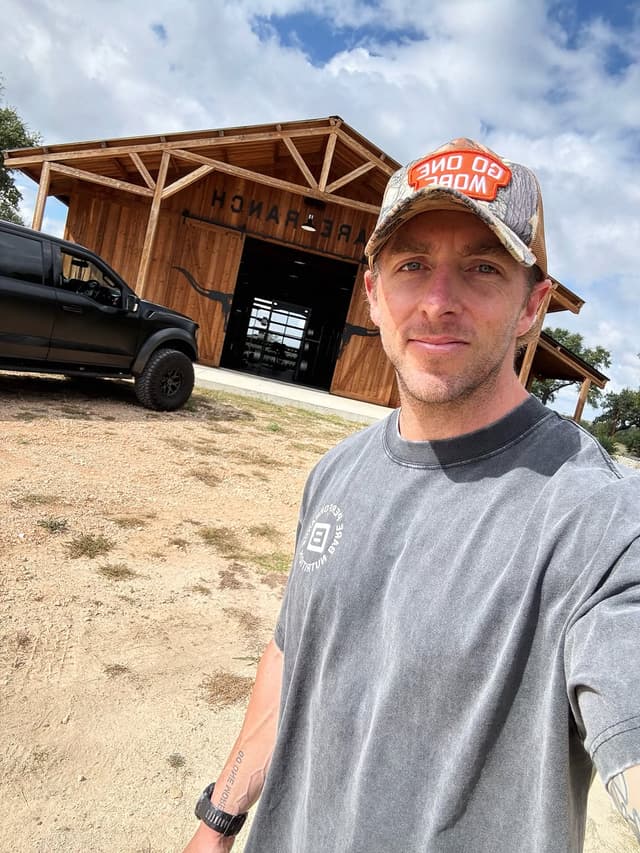 @nickbarefitness's Instagram post posted on date 10/28/2026 which generated 8423 likes and 227 comments