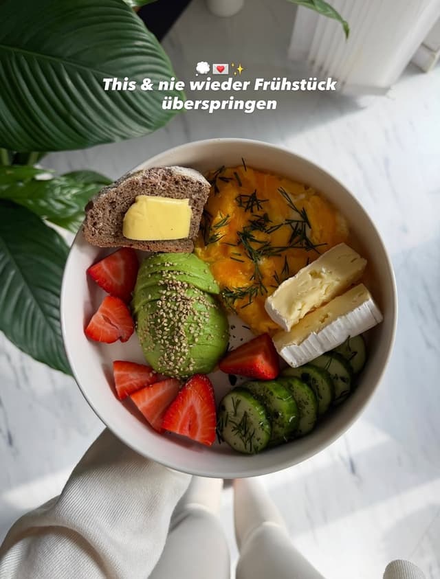 @nikis_healthyspace's Instagram post posted on date 3/24/2026 which generated 5801 likes and 82 comments