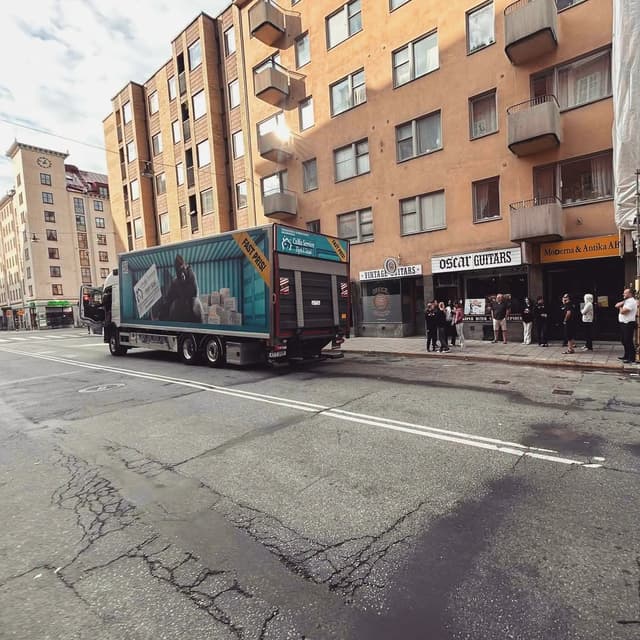 @oscarguitars.se's Instagram post posted on date 9/2/2026 which generated 3 likes and 6 comments