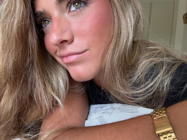 @pilaarnavarro_'s Instagram post posted on date 6/23/2026 which generated 2212 likes and 17 comments