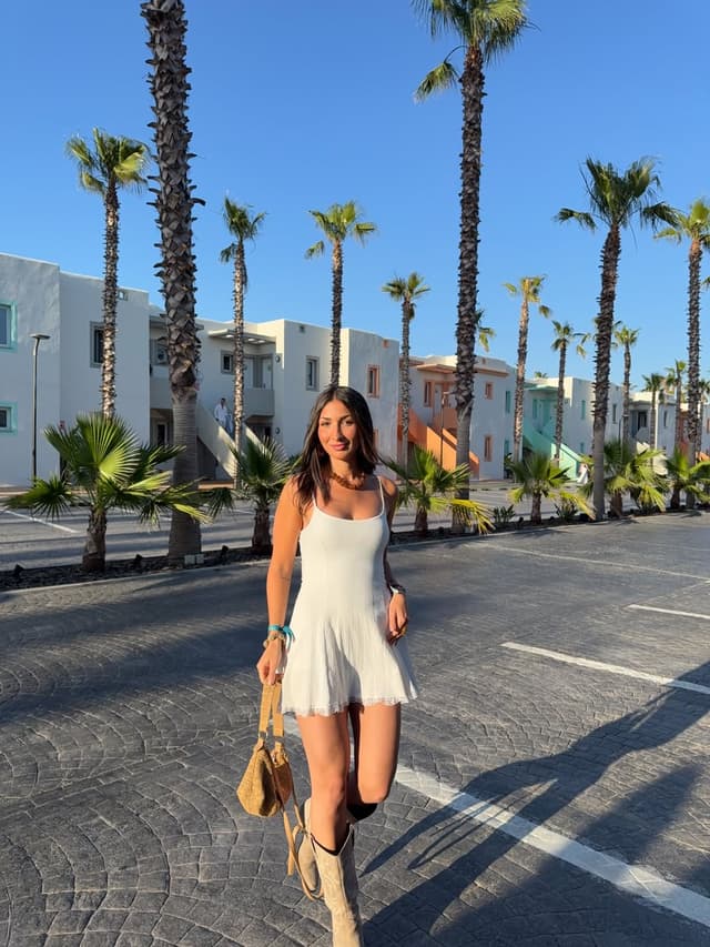 @quepau's Instagram post posted on date 5/31/2026 which generated 3 likes and 3 comments