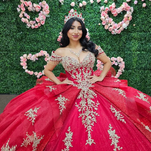 @quinceanerasandbridals's Instagram post posted on date 9/2/2026 which generated 8 likes and 0 comments