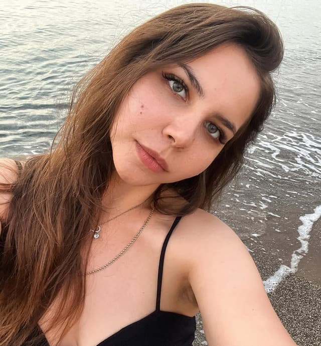@regineld_'s Instagram post posted on date 11/1/2024 which generated 44 likes and 7 comments