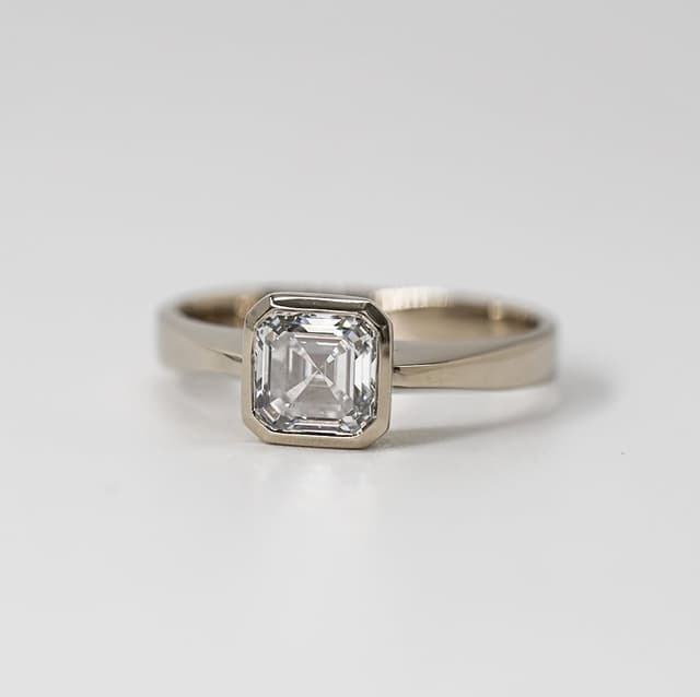 @rena_jewelry_'s Instagram post posted on date 10/11/2026 which generated 49 likes and 3 comments