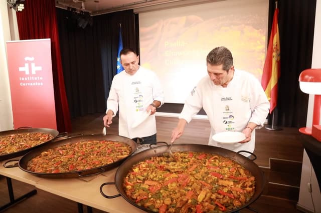 @restaurantecasasalvador's Instagram post posted on date 9/3/2026 which generated 121 likes and 2 comments