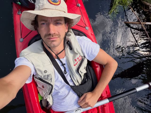 @roslinneporady's Instagram post posted on date 8/15/2026 which generated 364 likes and 7 comments