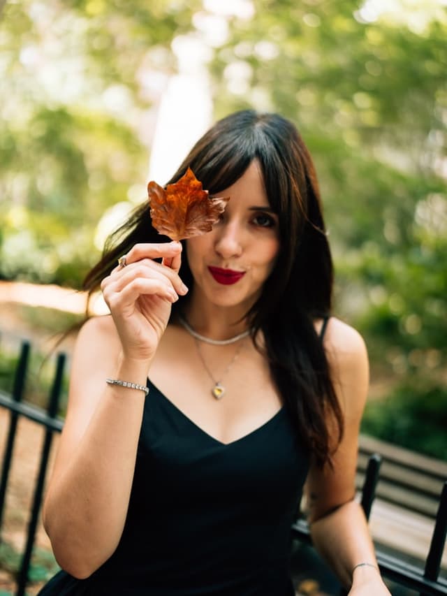 @sabrinaemny's Instagram post posted on date 9/25/2026 which generated 645 likes and 38 comments