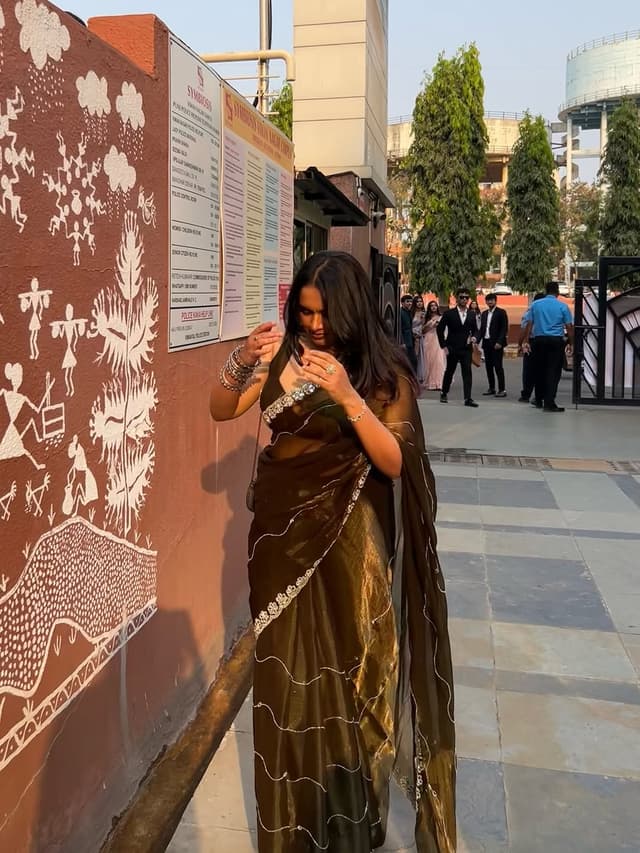 @sadhika_mohini's Instagram post posted on date 1/26/2026 which generated 279 likes and 24 comments