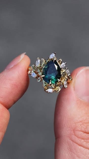 @serpentrougejewellery's Instagram post posted on date 10/8/2026 which generated 194 likes and 31 comments