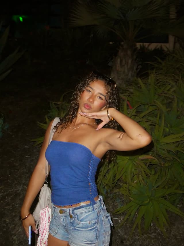 @sheynlogan's Instagram post posted on date 7/6/2026 which generated 297 likes and 18 comments