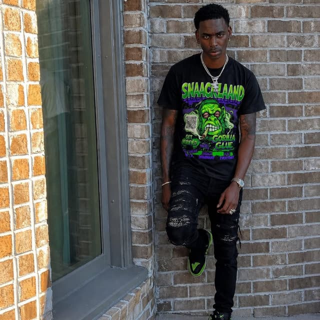 @snaacklaand's Instagram post posted on date 5/1/2026 which generated 3 likes and 3 comments