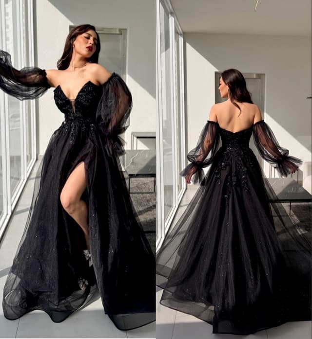@suzhoufashion's Instagram post posted on date 7/17/2026 which generated 4 likes and 0 comments